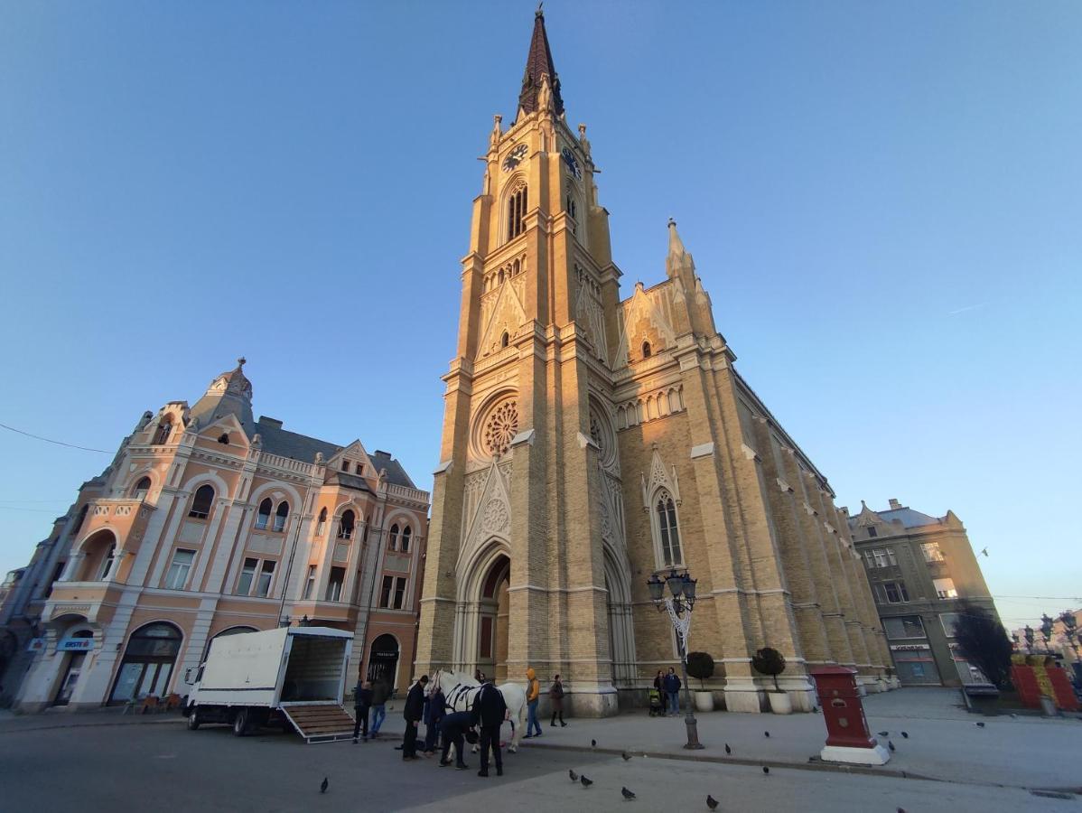 Woody Leilighet Novi Sad Eksteriør bilde