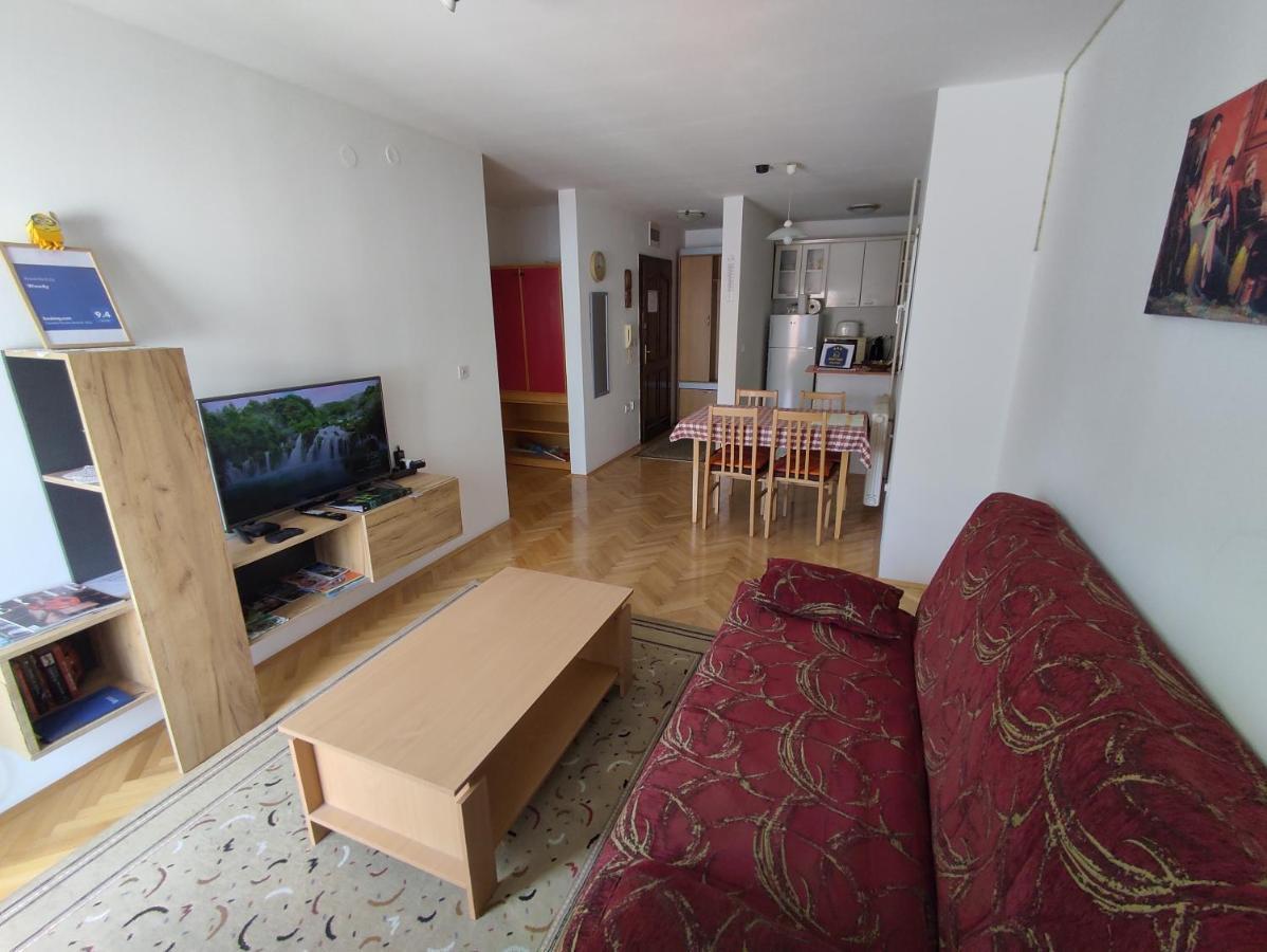 Woody Leilighet Novi Sad Eksteriør bilde