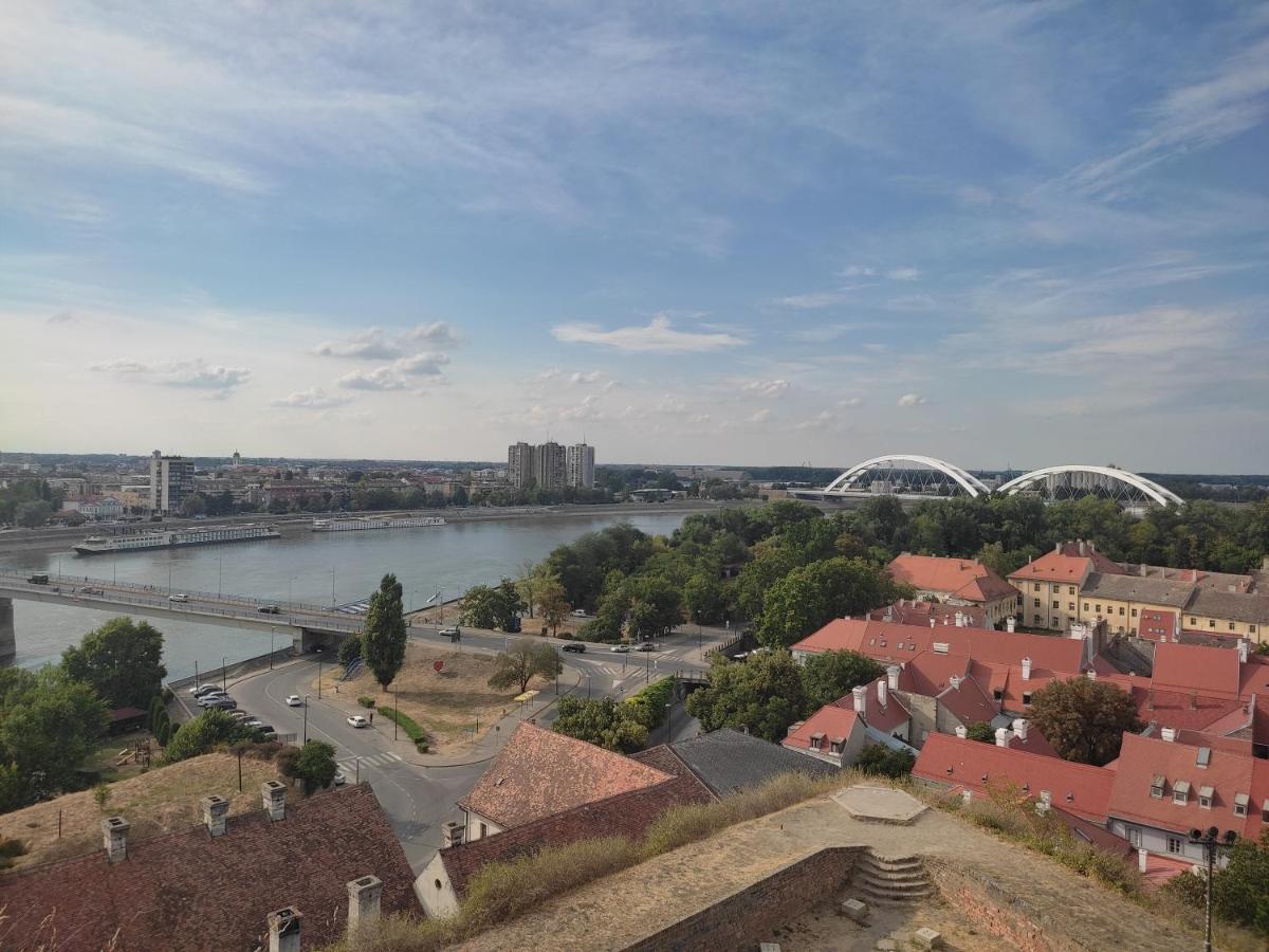 Woody Leilighet Novi Sad Eksteriør bilde